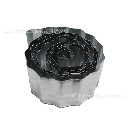 定制鐵皮花園草坪護(hù)欄lawn edge籬笆鍍鋅鐵金屬波紋邊緣草坪護(hù)欄